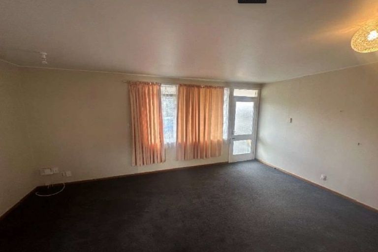 Photo of property in 6 Azalea Place, Waiuku, 2123