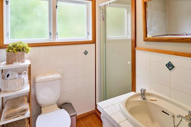 Photo of property in 47 Rona Street, Eastbourne, Lower Hutt, 5013