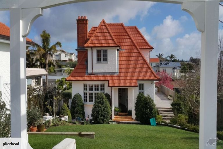 Photo of property in 24 Hauraki Road, Hauraki, Auckland, 0622