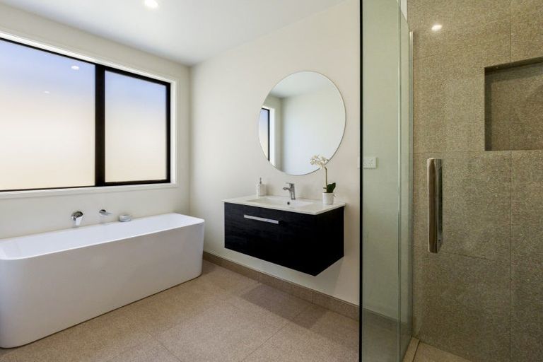 Photo of property in 79 Drysdale Road, Jacks Point, 9371