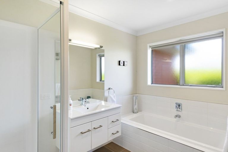 Photo of property in 5 Bennington Way, Wigram, Christchurch, 8042