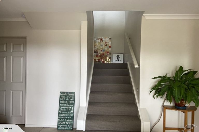 Photo of property in 6 Honeysuckle Lane, Ohauiti, Tauranga, 3112