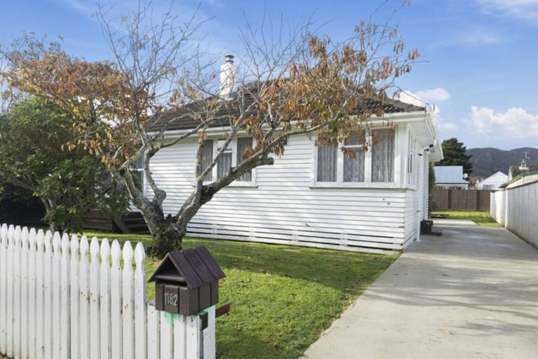 Photo of property in 1182 Taita Drive, Taita, Lower Hutt, 5011