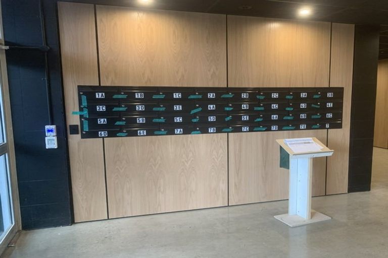 Photo of property in Quantum On Thorndon Quay, 3/163b Thorndon Quay, Pipitea, Wellington, 6011