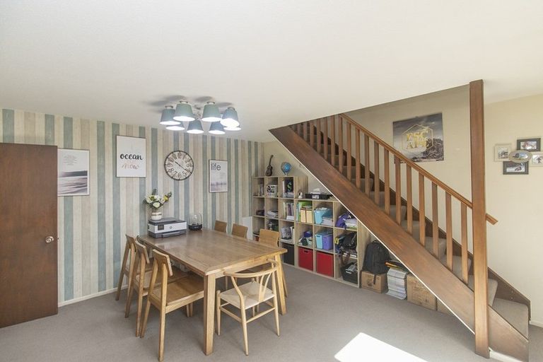 Photo of property in 12 Kamahi Place, Bishopdale, Christchurch, 8051