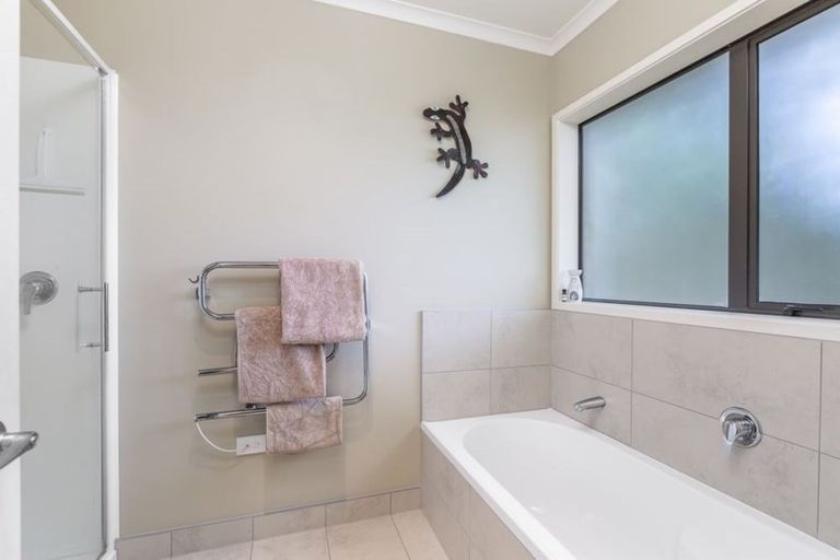 Photo of property in 1 Courtney Lane, Matakana, Warkworth, 0985