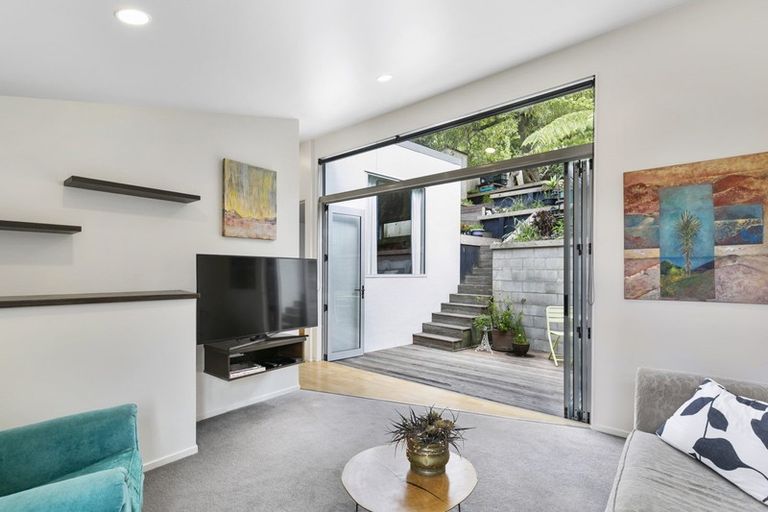 Photo of property in 3 Northland Road, Northland, Wellington, 6012