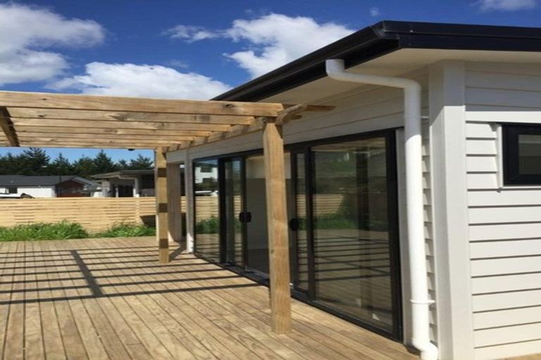 Photo of property in 31 Ascension Crescent, Orewa, 0931