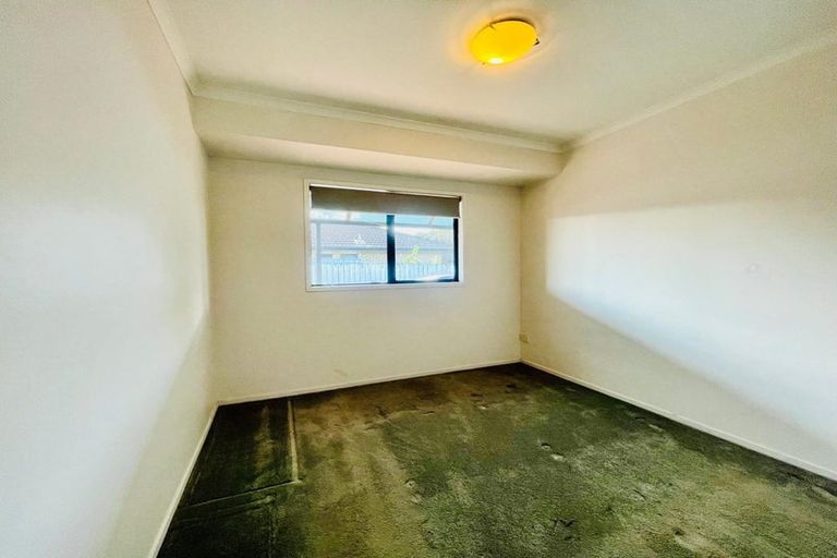 Photo of property in 22 Rock Daisy Crescent, Mangere, Auckland, 2022