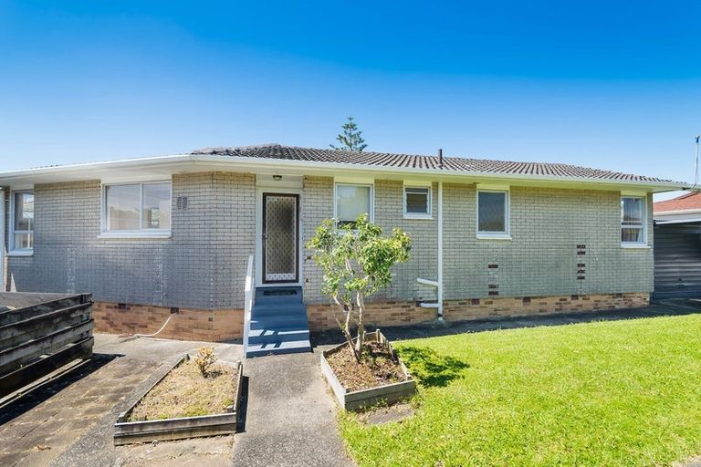 Photo of property in 1/285 Sunset Road, Sunnynook, Auckland, 0632