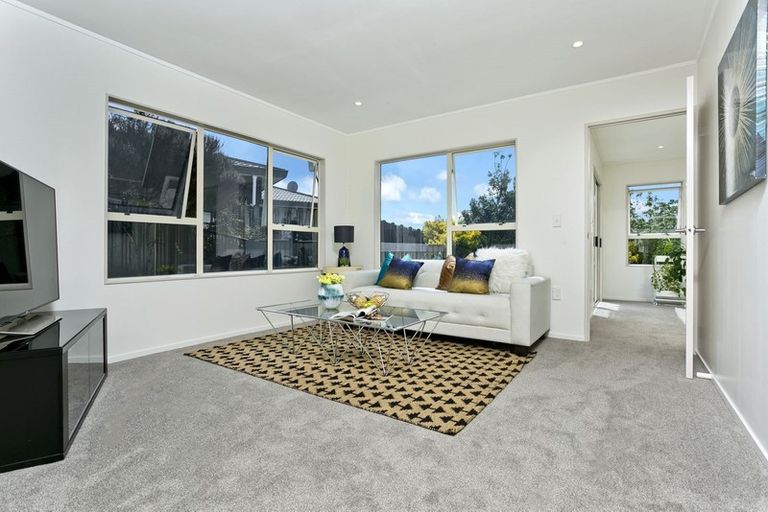 Photo of property in 10 Owl Court, Unsworth Heights, Auckland, 0632