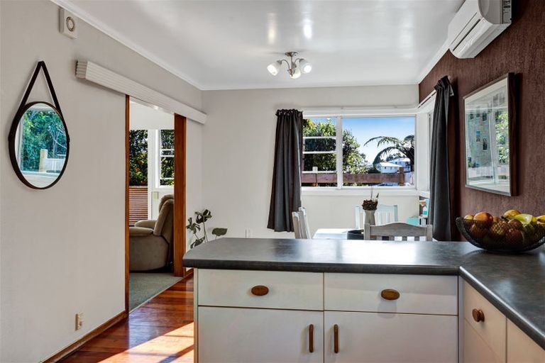 Photo of property in 7a Penrith Street, Westown, New Plymouth, 4310