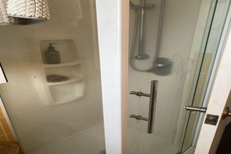 Photo of property in 2/4 Alberta Street, Acacia Bay, Taupo, 3330