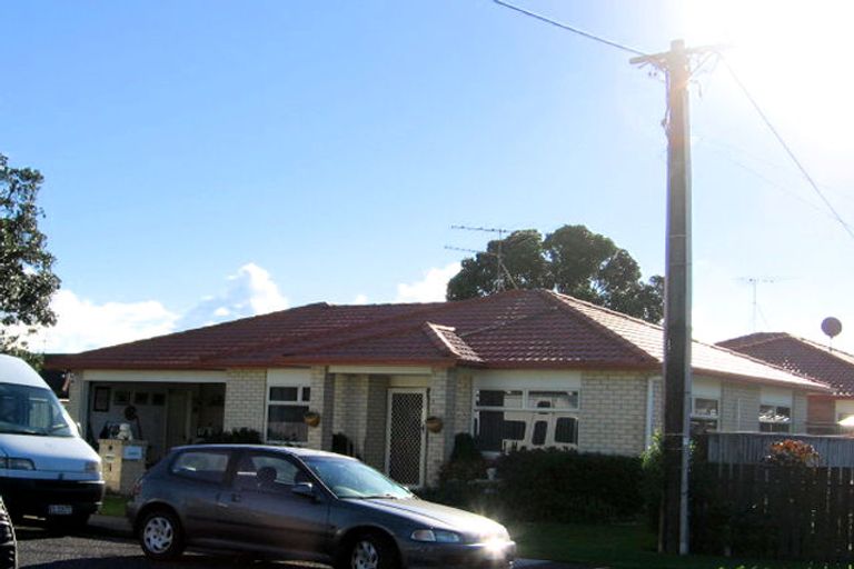Photo of property in 11 Riverside Road, Orewa, 0931