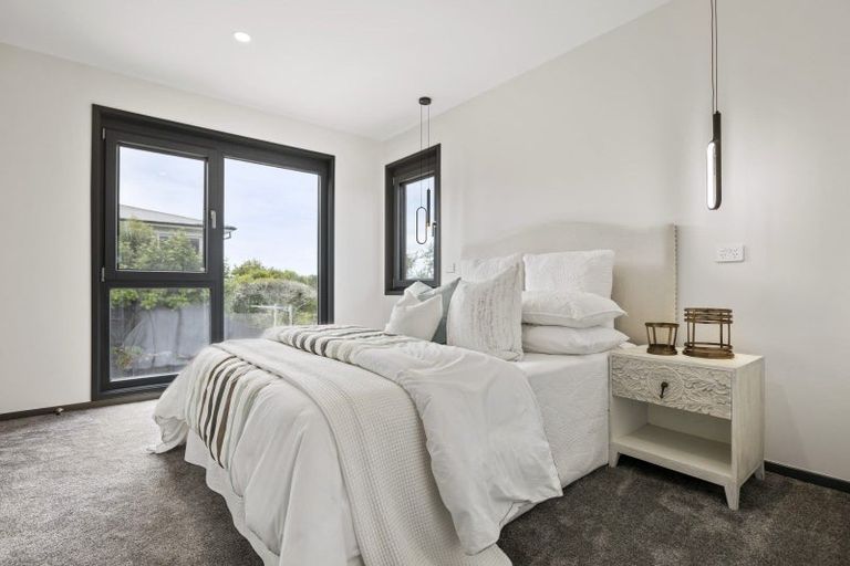 Photo of property in 48a Peter Terrace, Castor Bay, Auckland, 0620