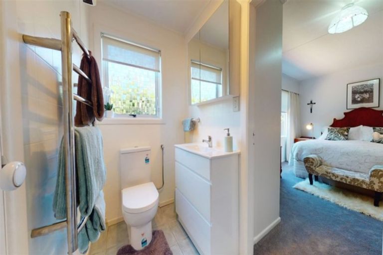 Photo of property in 14a Norton Park Avenue, Fairfield, Lower Hutt, 5011