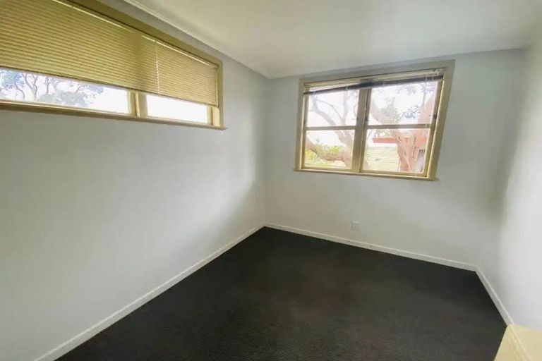 Photo of property in 28 Great South Road, Manurewa, Auckland, 2102