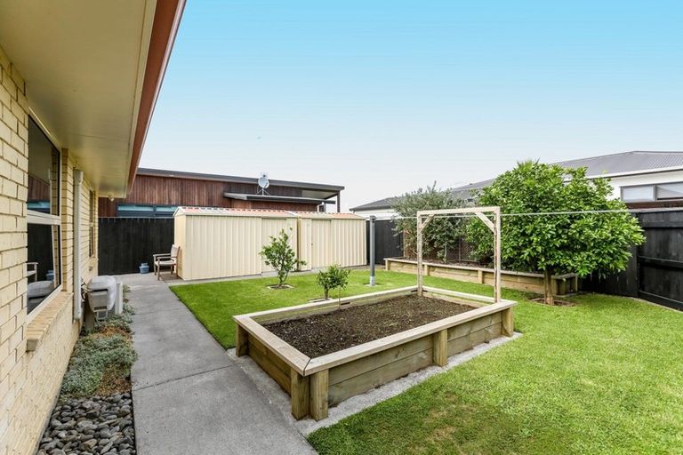 Photo of property in 12 Ropiha Street, Fitzroy, New Plymouth, 4312