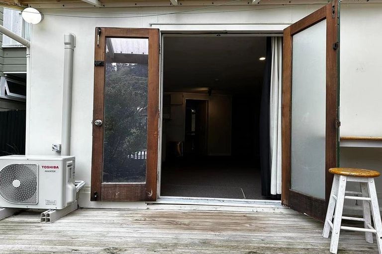 Photo of property in 152 Hanson Street, Newtown, Wellington, 6021