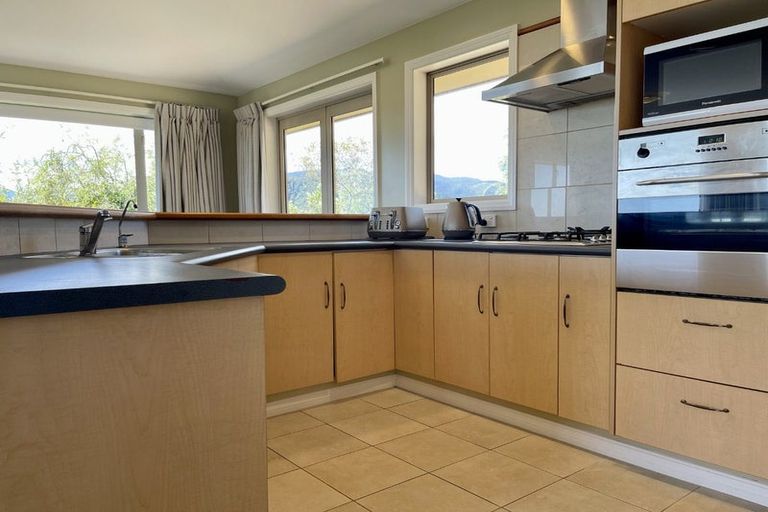 Photo of property in 4 Observatory Terrace, Britannia Heights, Nelson, 7010