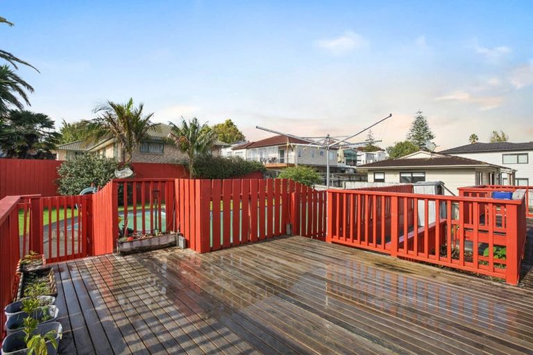 Photo of property in 25 Blacklock Avenue, Henderson, Auckland, 0612