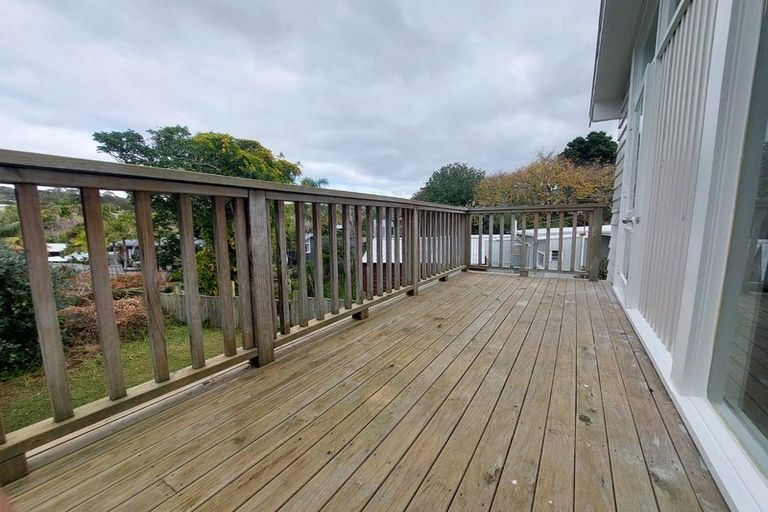 Photo of property in 8 Wyoming Avenue, Murrays Bay, Auckland, 0630