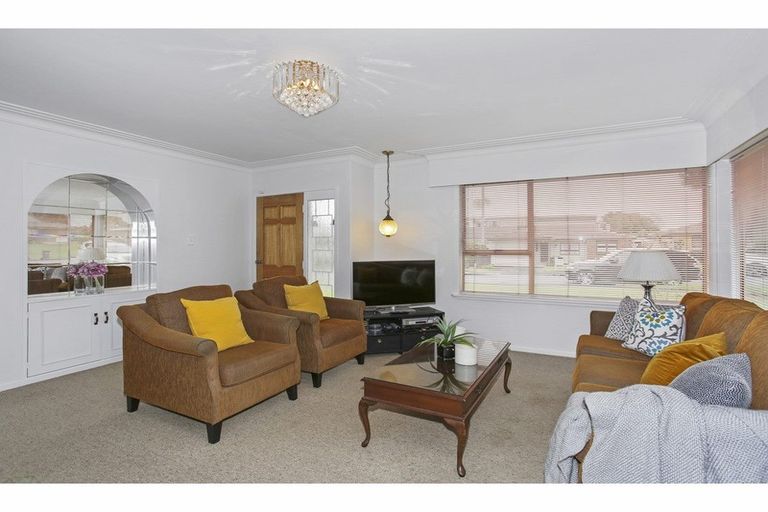 Photo of property in 21 Brynbela Court, Papakura, 2110