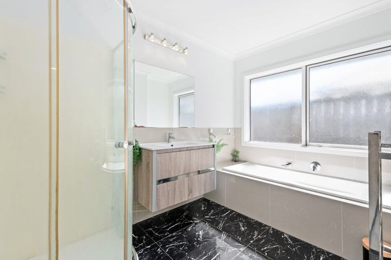 Photo of property in 5 Astelia Lane, Rototuna North, Hamilton, 3210