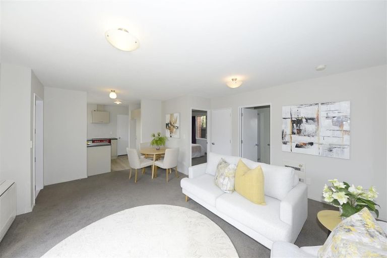 Photo of property in 17 Picton Avenue, Riccarton, Christchurch, 8011