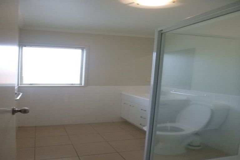 Photo of property in 20f Roseberry Avenue, Birkenhead, Auckland, 0626