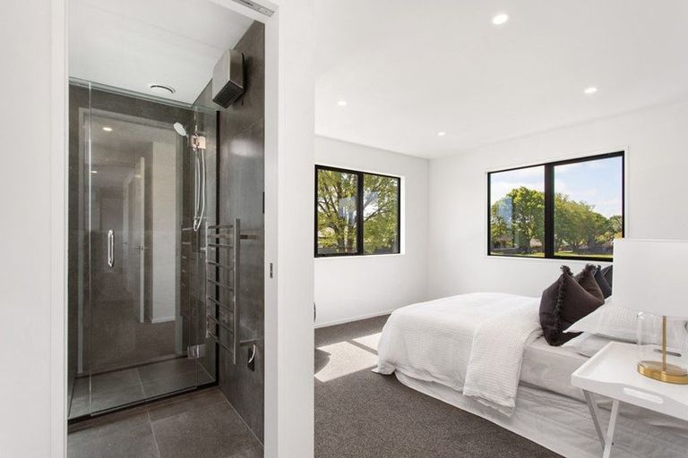 Photo of property in 92b Memorial Avenue, Ilam, Christchurch, 8053