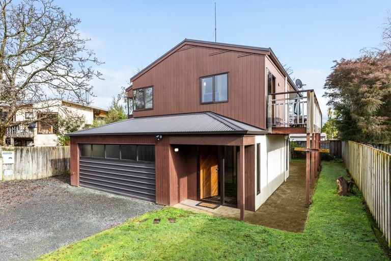 Photo of property in 2/11 Kereru Street, Two Mile Bay, Taupo, 3330