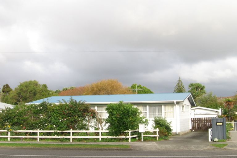 Photo of property in 11 Park Avenue, Waikanae, 5036