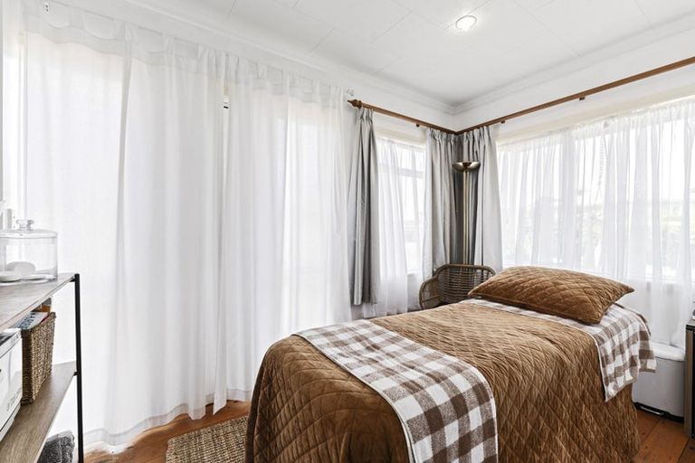 Photo of property in 11 Harriet Place, Spotswood, New Plymouth, 4310