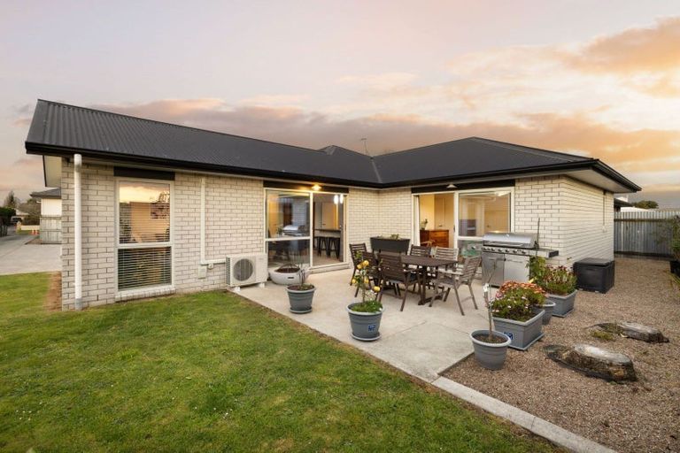 Photo of property in 9a Dover Road, St Andrews, Hamilton, 3200