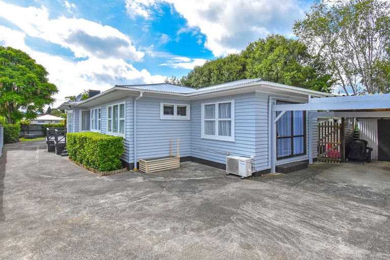Photo of property in 431a Great South Road, Opaheke, Papakura, 2113