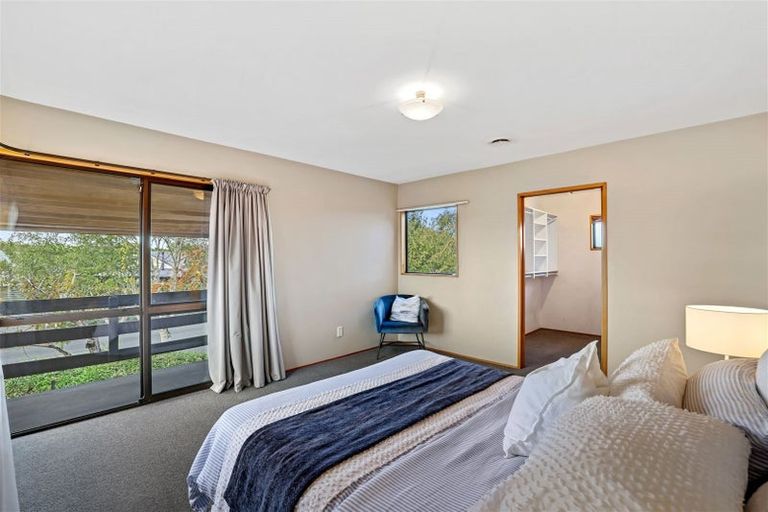 Photo of property in 80 Apsley Drive, Avonhead, Christchurch, 8042