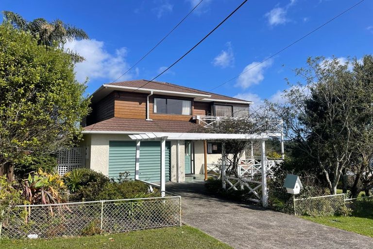 Photo of property in 4 Rae Road, Campbells Bay, Auckland, 0620