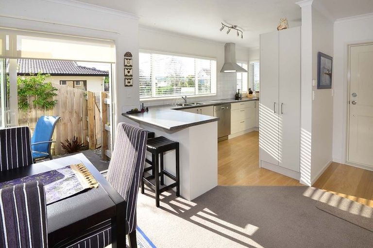 Photo of property in 44 Hatton Road, Orewa, 0931