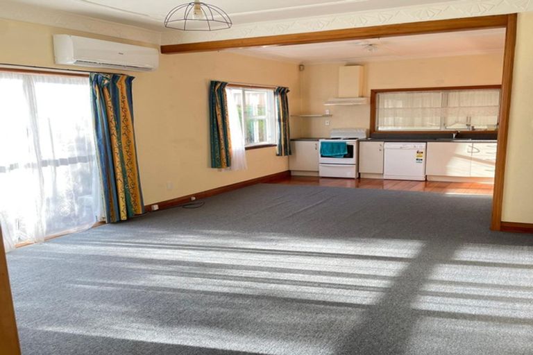 Photo of property in 45 Cambridge Terrace, Waiwhetu, Lower Hutt, 5010