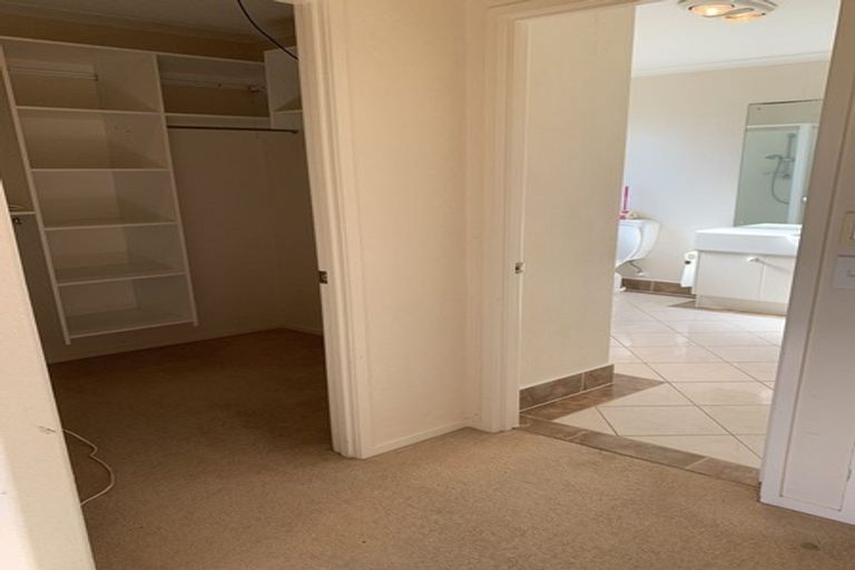 Photo of property in 41 Corta Bella Place, Golflands, Auckland, 2013