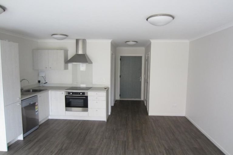 Photo of property in 71 Chiefs Court, Hamilton East, Hamilton, 3216