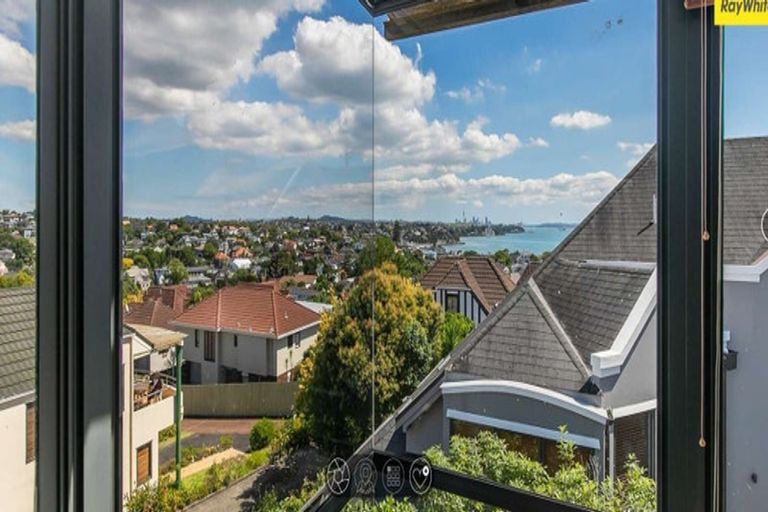 Photo of property in 2/25 Waimarie Street, Saint Heliers, Auckland, 1071