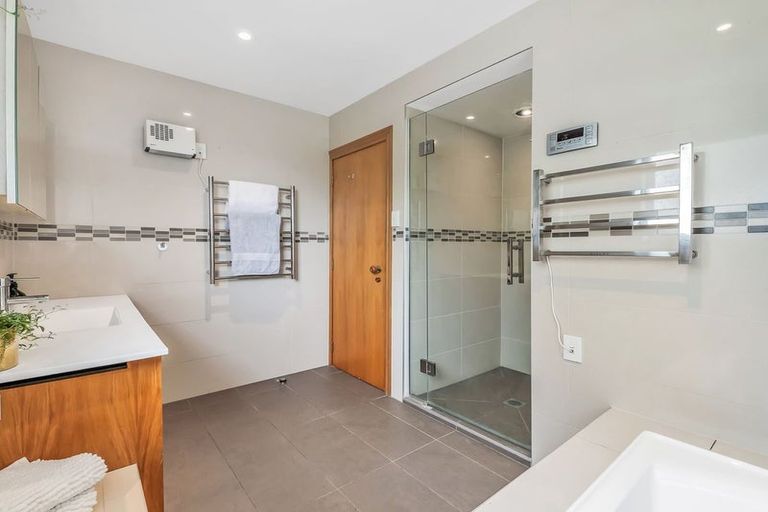 Photo of property in 8 Muir Avenue, Halswell, Christchurch, 8025