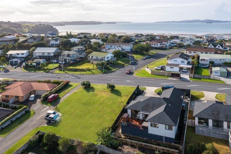 Photo of property in 11 Hewson Drive, Snells Beach, 0920