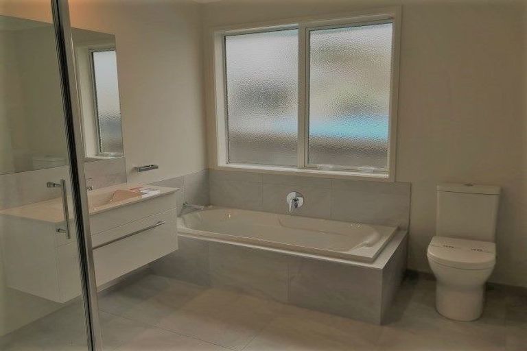 Photo of property in 172 Waikite Road, Welcome Bay, Tauranga, 3175