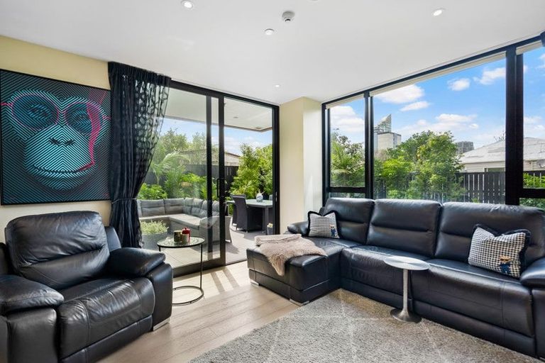 Photo of property in 2/28g Killarney Street, Takapuna, Auckland, 0622