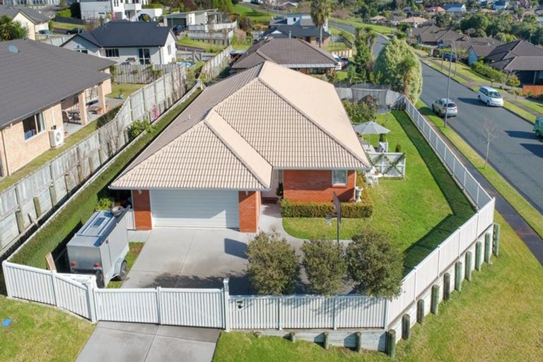 Photo of property in 2 Amy Place, Pyes Pa, Tauranga, 3112