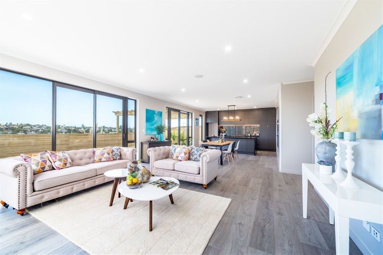 Photo of property in 30 Bearing Parade, Long Bay, Auckland, 0630