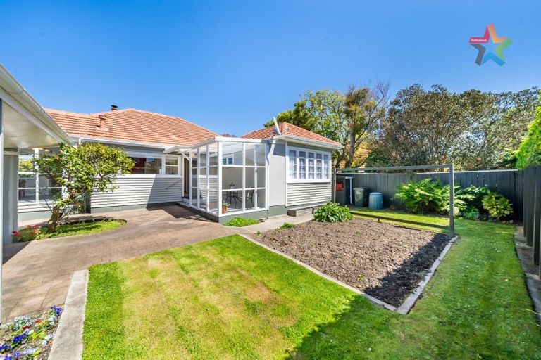 Photo of property in 14a Wai-iti Crescent, Woburn, Lower Hutt, 5010